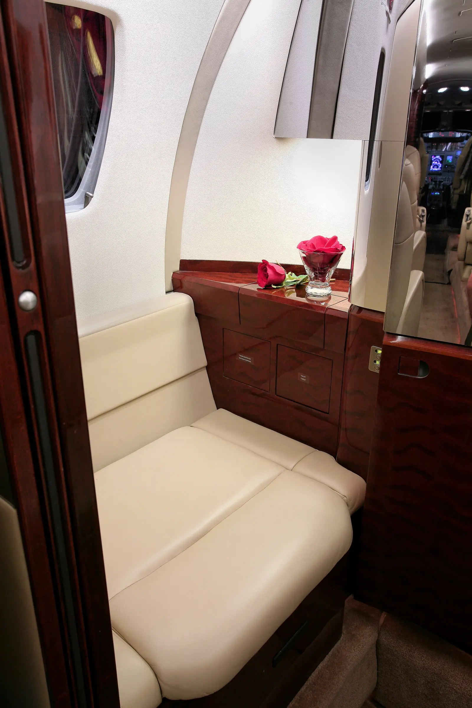 Cessna Citation Excel N386SH operated by Silverhawk Aviation, Inc. photo 6