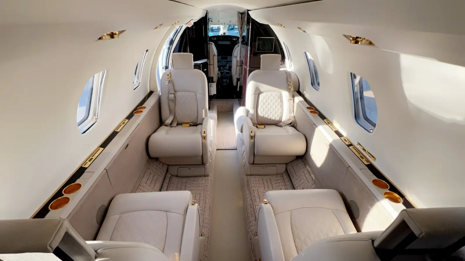 Cessna Citation Excel N395WJ operated by DCT Air, LLC photo 2