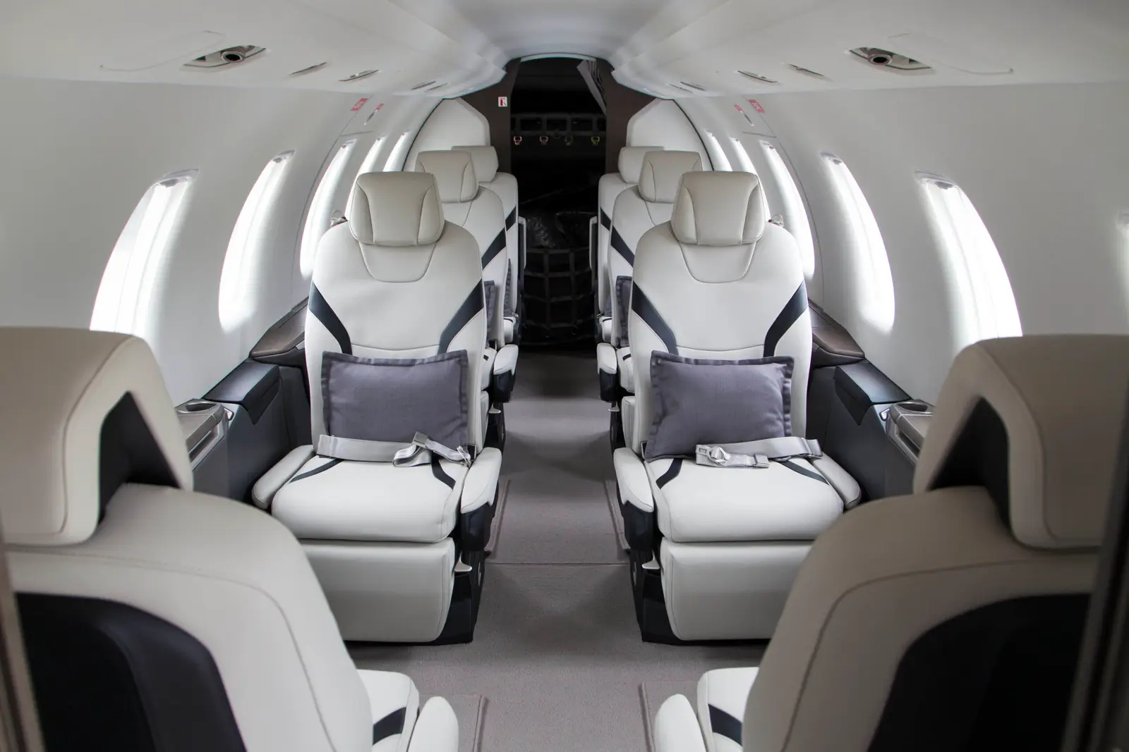 Pilatus PC-24 N39TT operated by N-Jet, KPWK photo 2