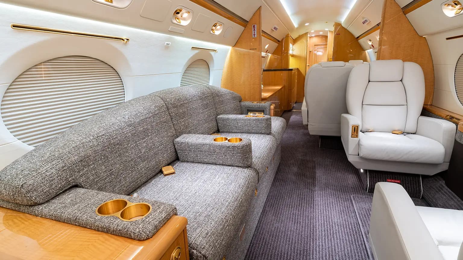 Gulfstream IV-SP N400FJ operated by Prime Jet, LLC photo 4