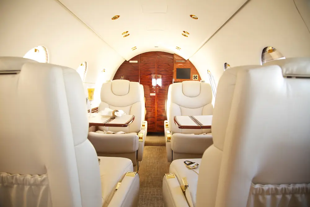 Beechcraft Beechjet 400A N400KP operated by Exec 1 Aviation, Inc. photo 2