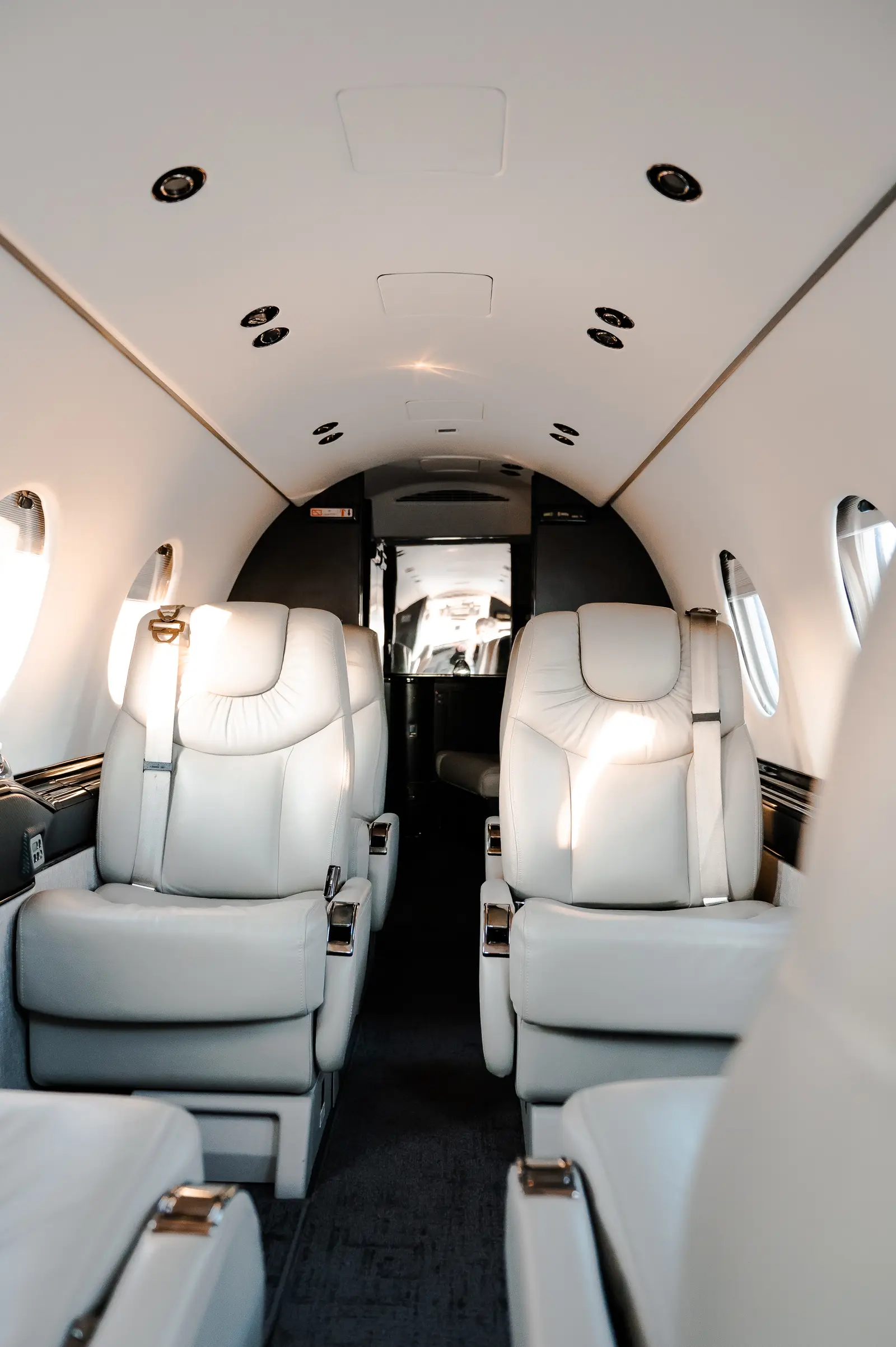 Beechcraft Beechjet 400A N400MX operated by Aircraft Management Group photo 2