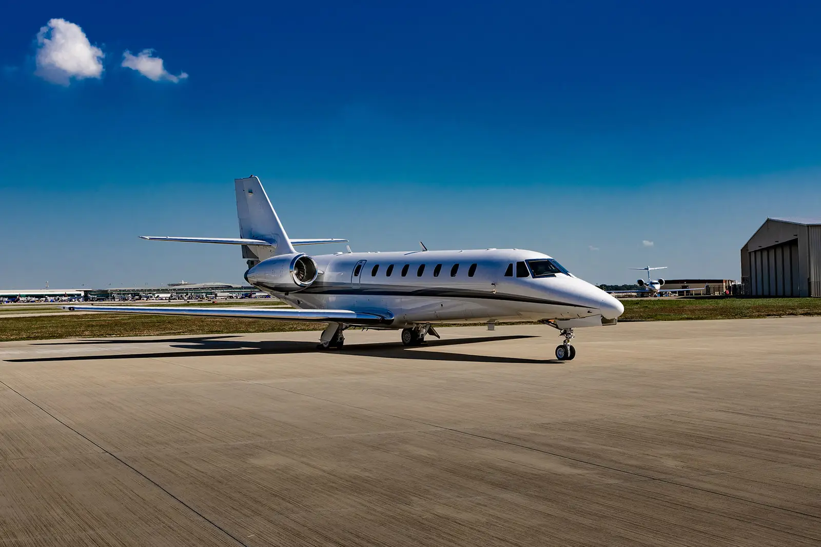 Cessna Citation Sovereign N401MW operated by Wing Aviation Charter Services LLC photo 2