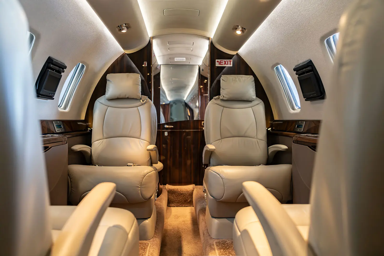 Cessna Citation Sovereign N401MW operated by Wing Aviation Charter Services LLC photo 4