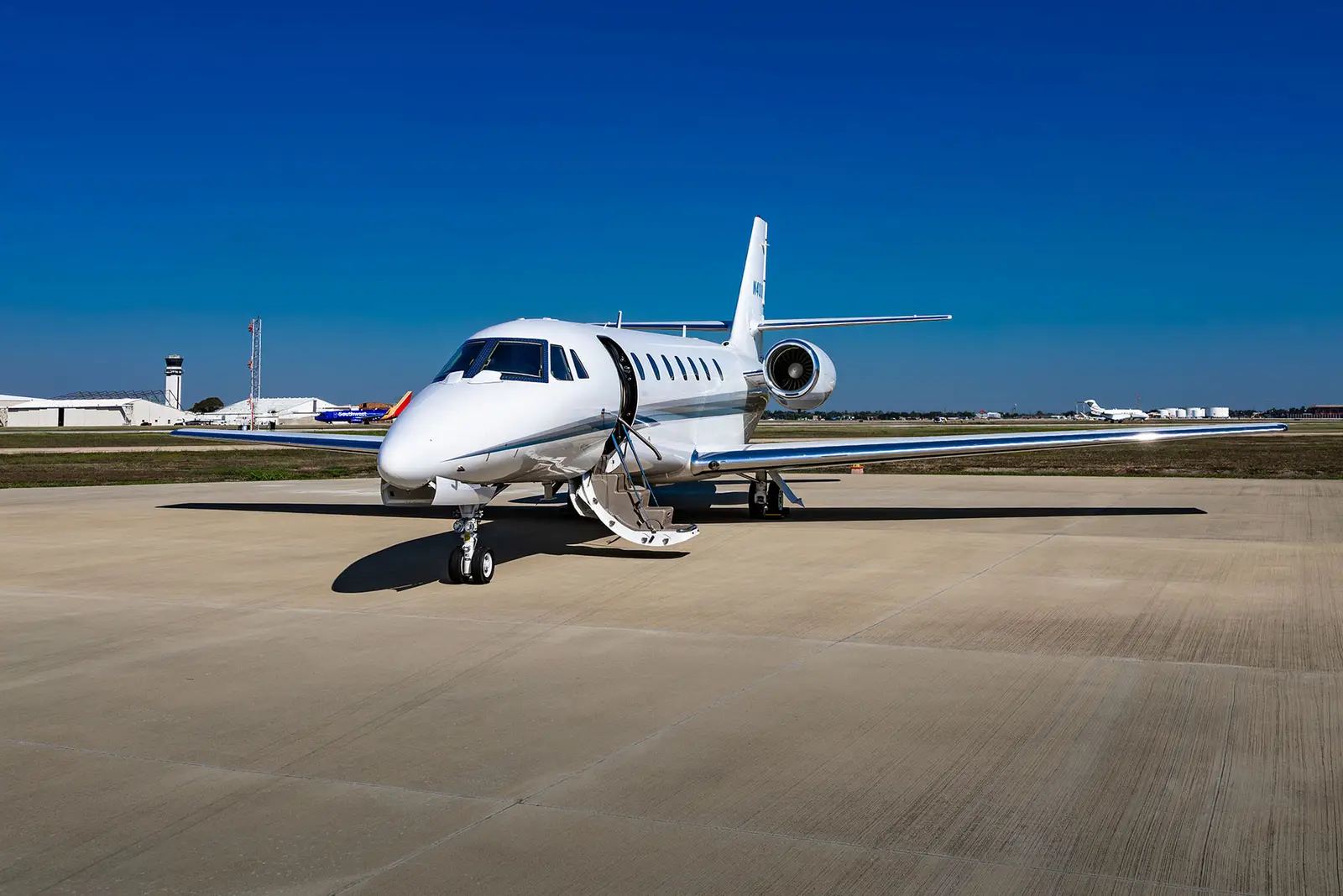 Cessna Citation Sovereign N401MW operated by Wing Aviation Charter Services LLC photo 5