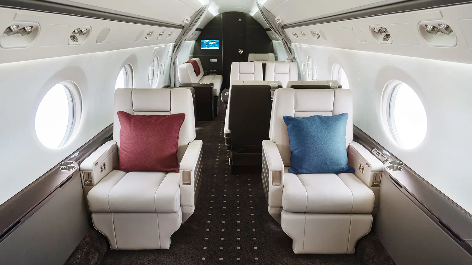 Gulfstream G450 N402JE operated by Jet Edge International, KPOC photo 2