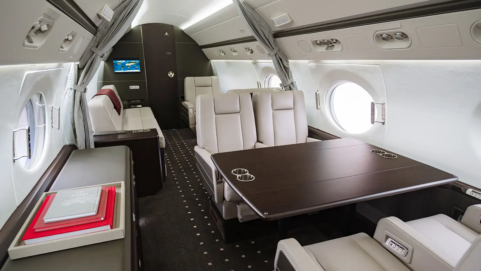 Gulfstream G450 N402JE operated by Jet Edge International, KPOC photo 5