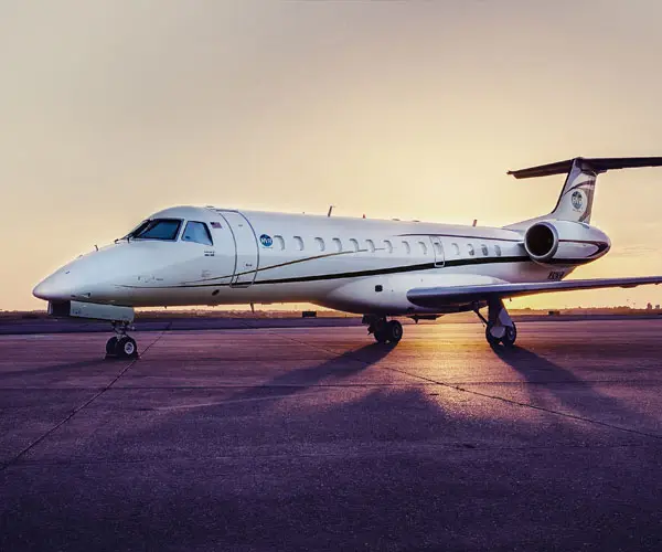 Embraer 135LR N403RW operated by RVR Aviation, LLC, exterior
