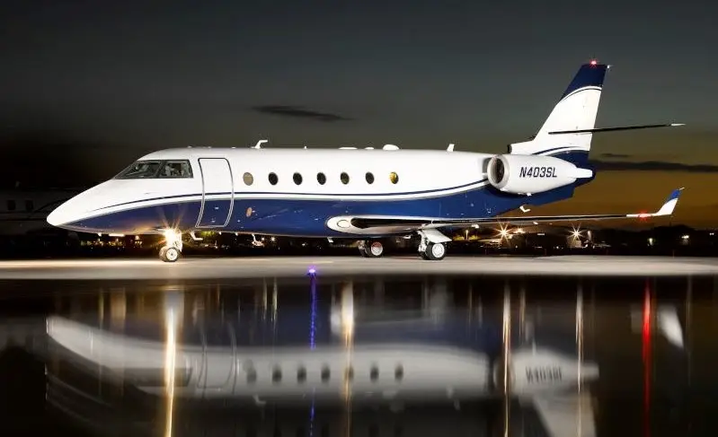 Gulfstream G200 N403SL operated by A-ok Jets, exterior