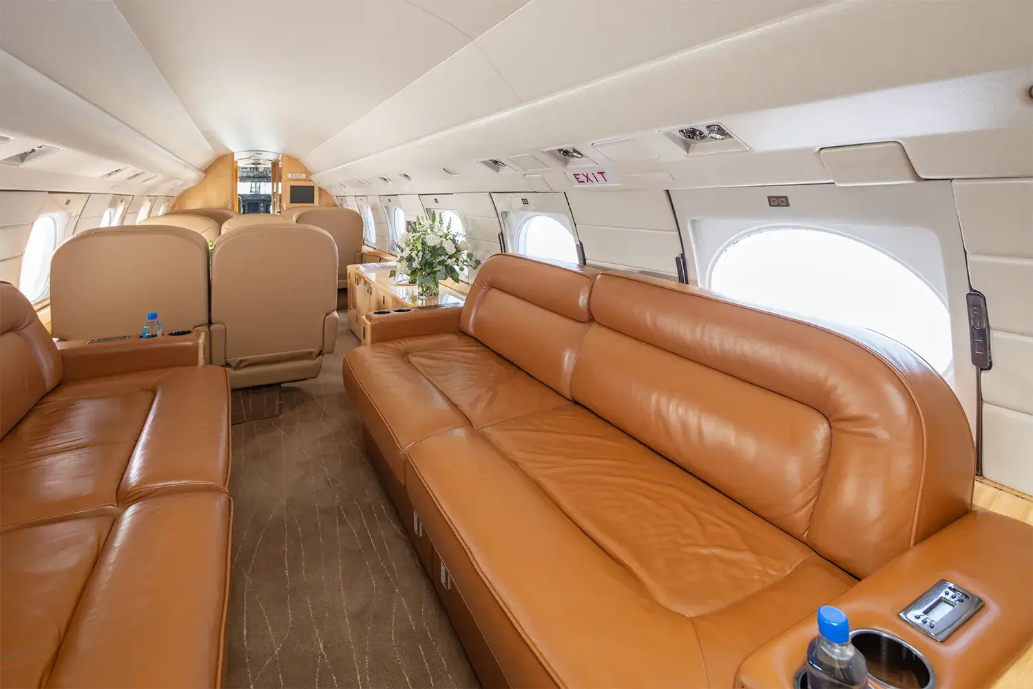 Gulfstream IV-SP N403TB operated by CapJet photo 6