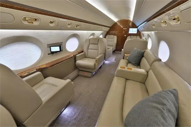 Gulfstream G550 N405CB operated by Pegasus Elite Aviation, Inc. photo 5