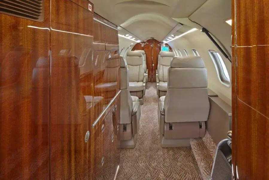 Bombardier Learjet 40 N40BG operated by Elite Air, Inc., KPIE photo 3