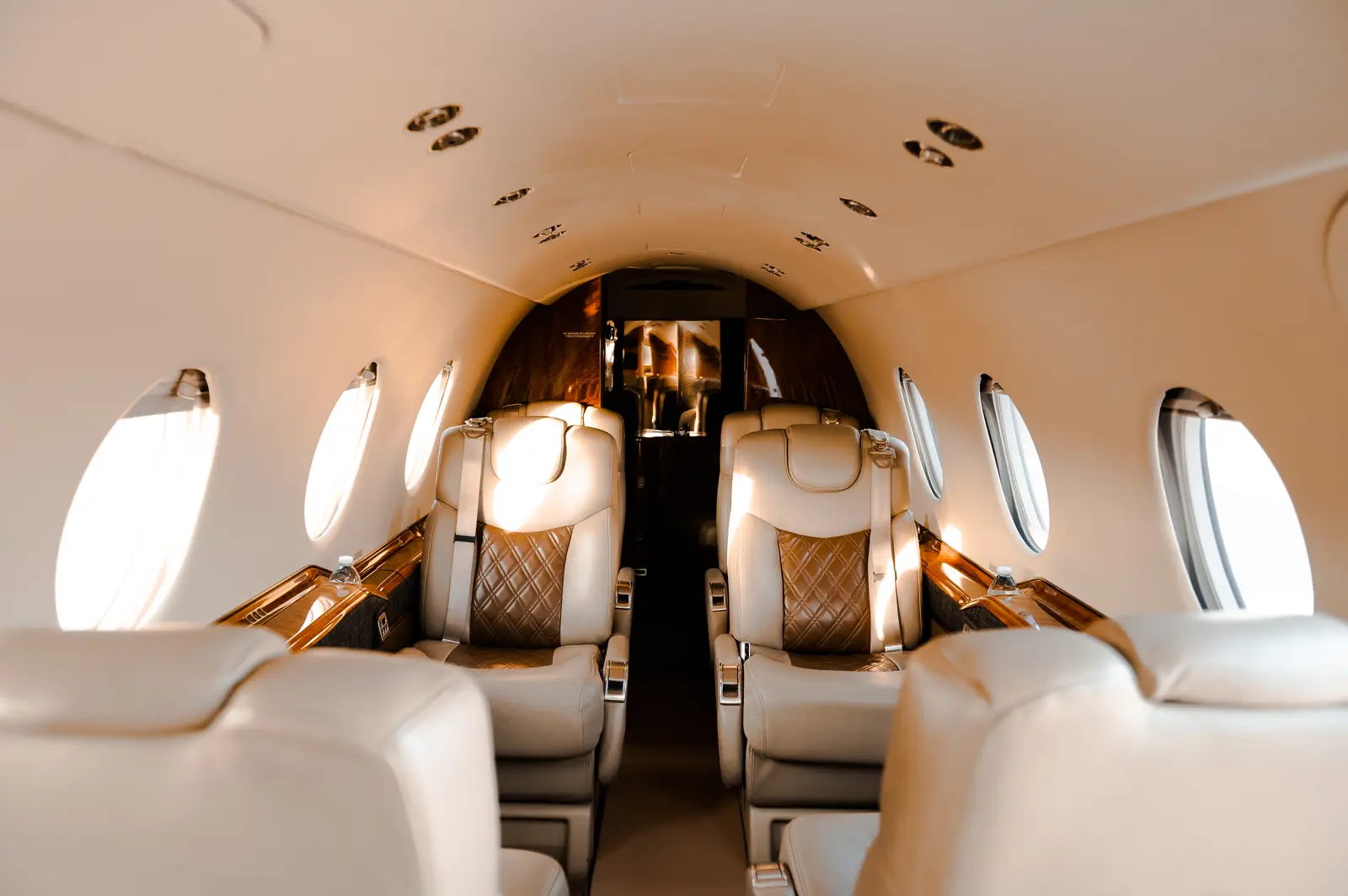 Beechcraft Hawker 400XP N412TS operated by Aircraft Management Group photo 2