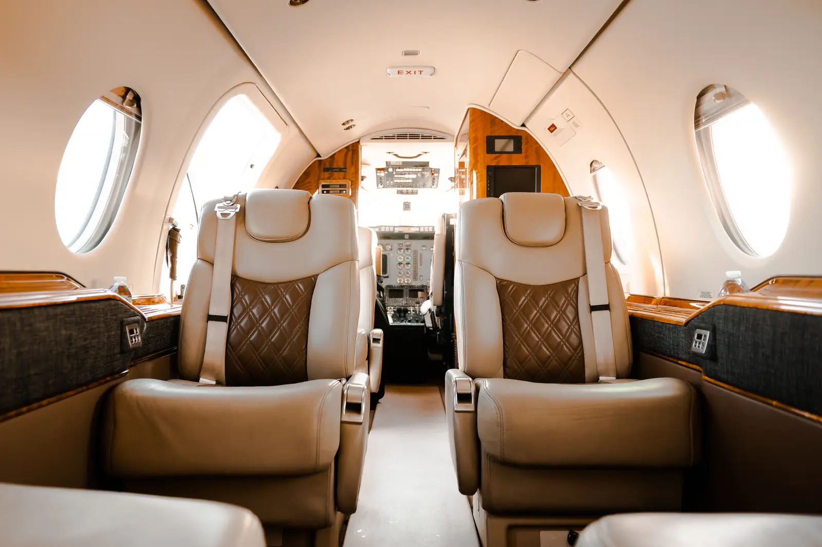 Beechcraft Hawker 400XP N412TS operated by Aircraft Management Group photo 3