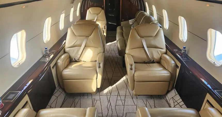 Bombardier Challenger 300 N416F operated by Baker Aviation, LLC photo 3