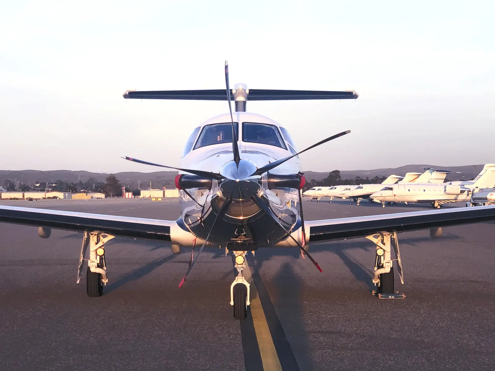 Pilatus PC-12/47 NG N417SK operated by MPI Jet photo 3