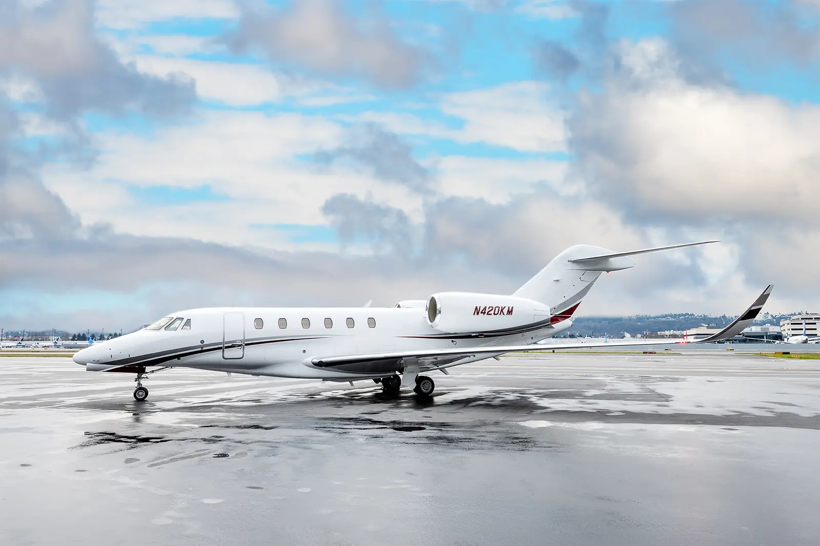 Cessna Citation X N420KM operated by Clay Lacy Aviation, Inc., exterior