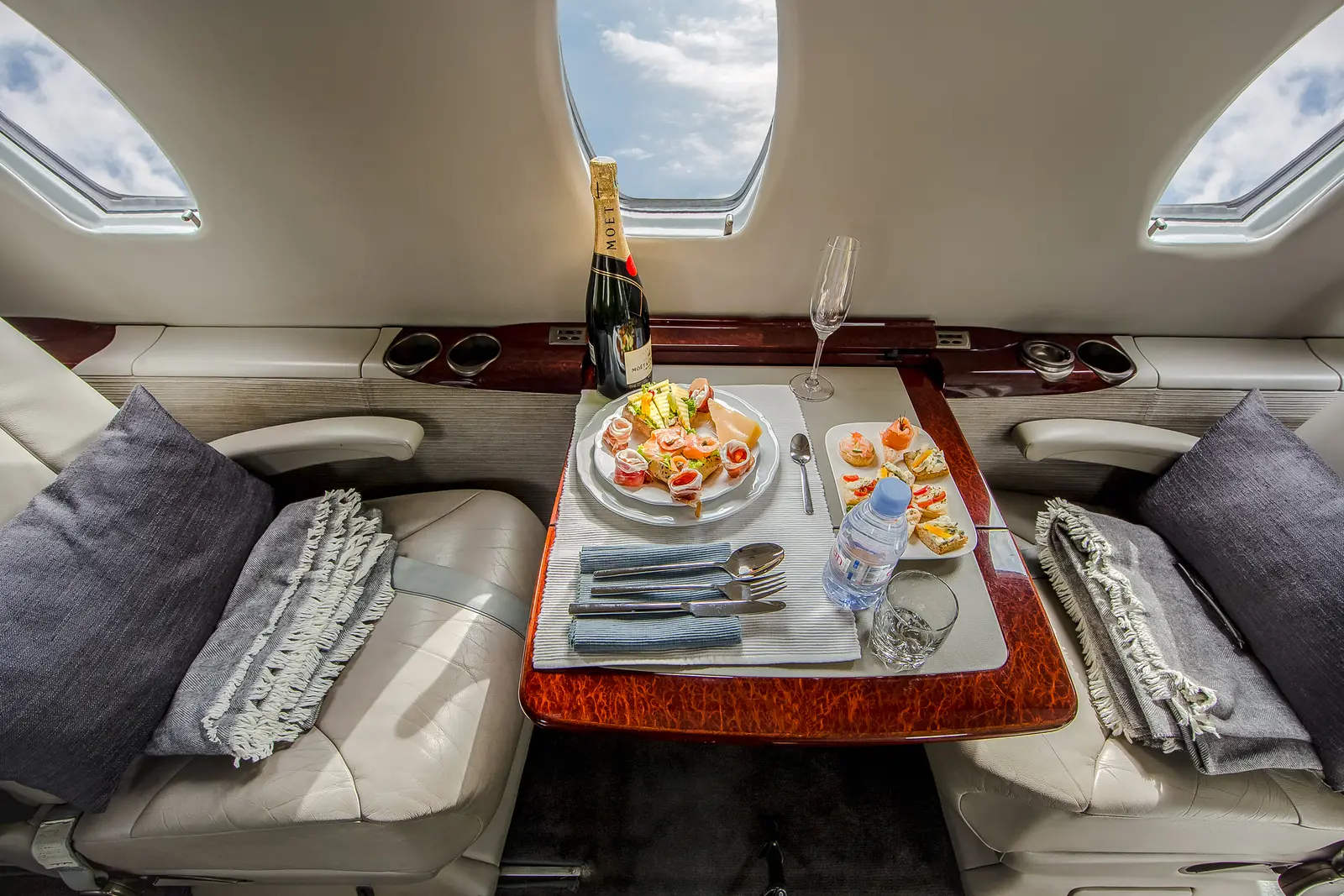 Cessna Citation XLS N422BC operated by Private Jet Center (PJC) photo 3