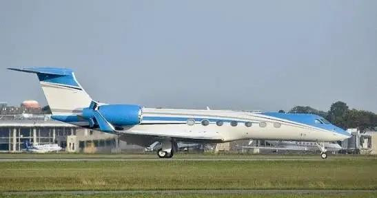 Gulfstream G550 N424EA operated by Liberty Jet photo 2