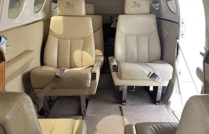 Cessna 425 N425DD operated by Airflair, Inc. photo 3