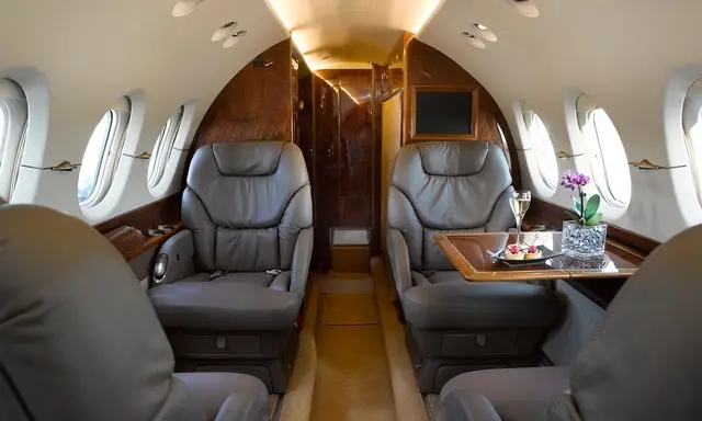 Beechcraft Hawker 800XP N42JJ operated by Privaira Private Aviation photo 5