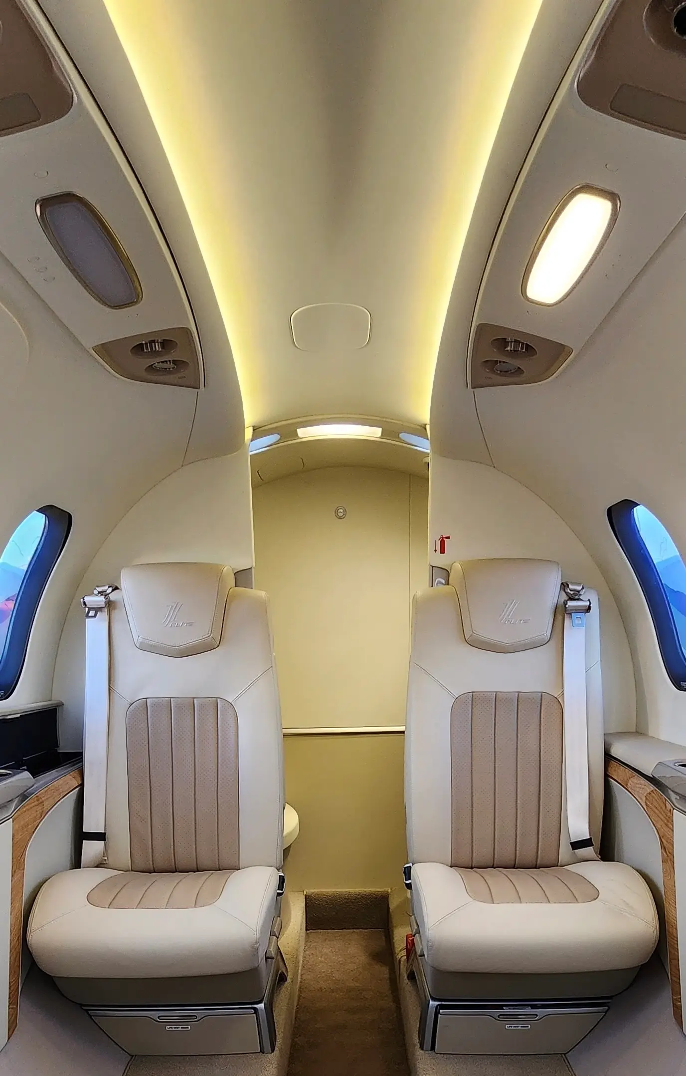 Honda HondaJet N430E operated by Cirrus Aviation Services photo 2