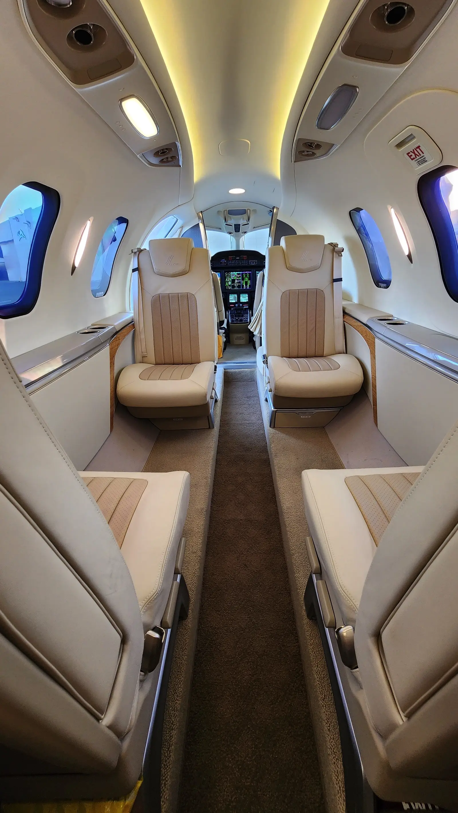 Honda HondaJet N430E operated by Cirrus Aviation Services photo 4