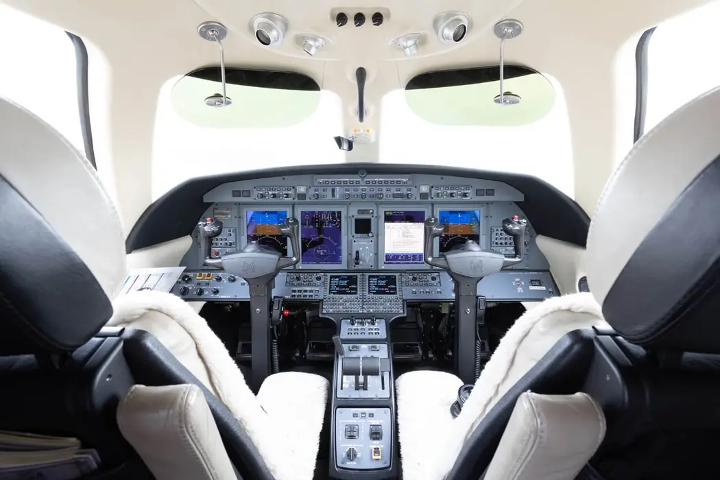 Cessna Citation CJ4 N43CB operated by Davinci Jets, LLC photo 5