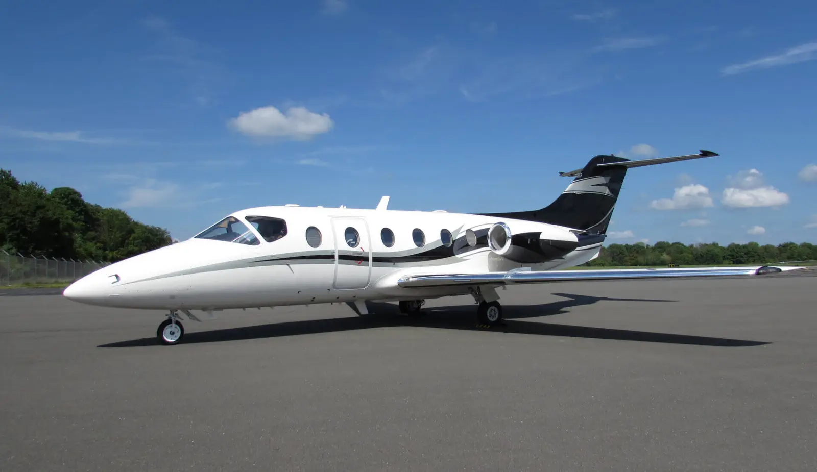 Nextant 400XT N440XT operated by Aviation Charters photo 4