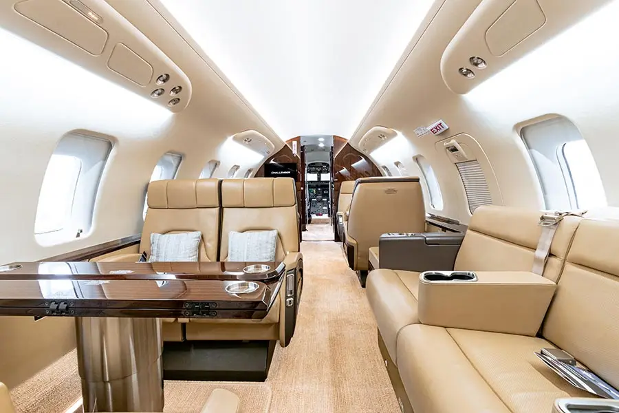 Bombardier Challenger 650 N442QC