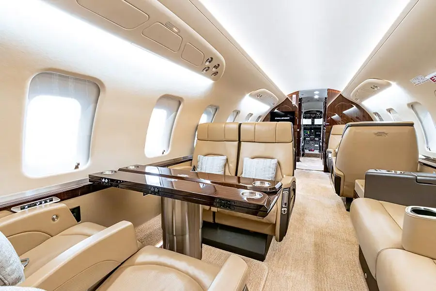 Bombardier Challenger 650 N442QC operated by NeaJets photo 2
