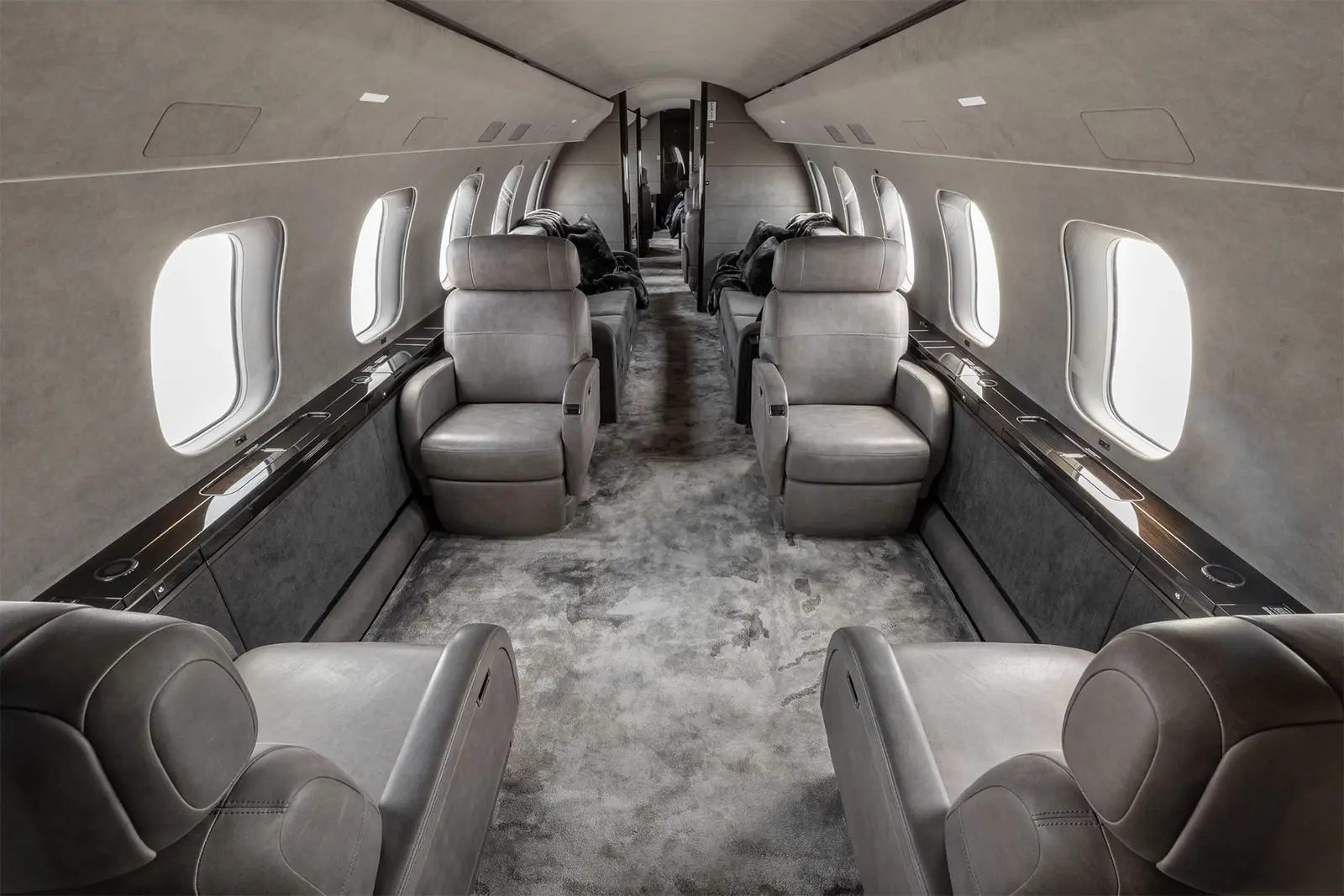 Bombardier Global 7500 N444WT operated by Clay Lacy Aviation, Inc. photo 2