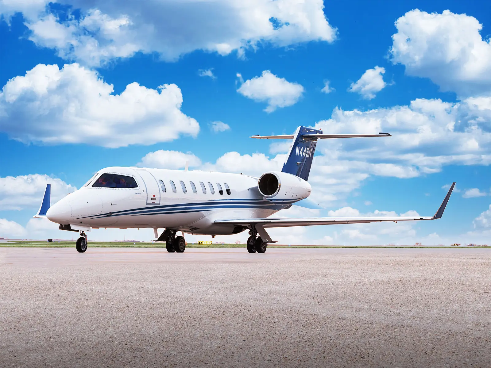 Bombardier Learjet 45 N445N