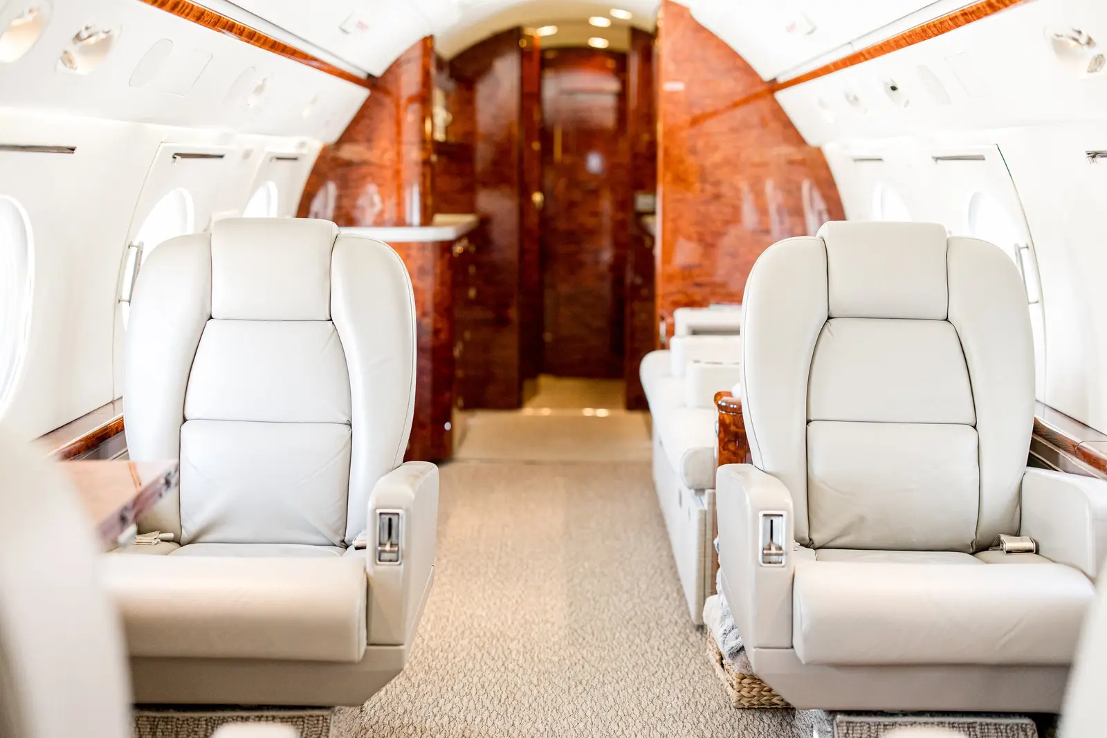 Gulfstream G300 N44GJ operated by Mira Vista Aviation, Inc. photo 6