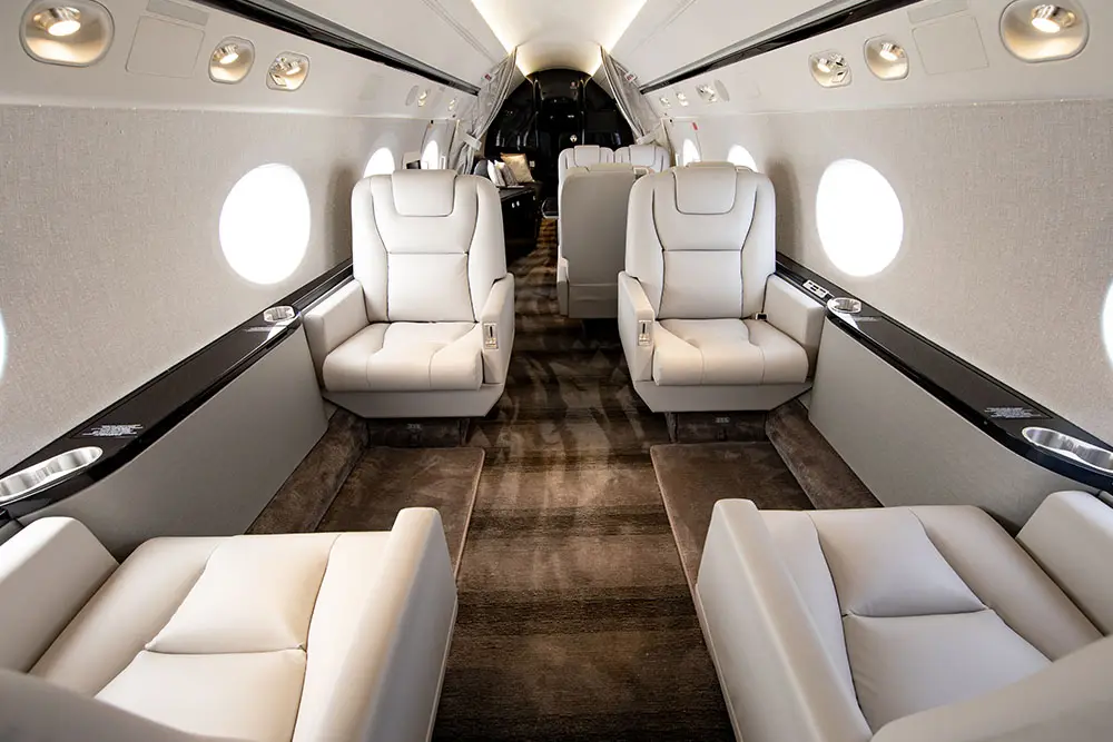 Gulfstream G450 N450AR operated by Cirrus Aviation Services photo 4