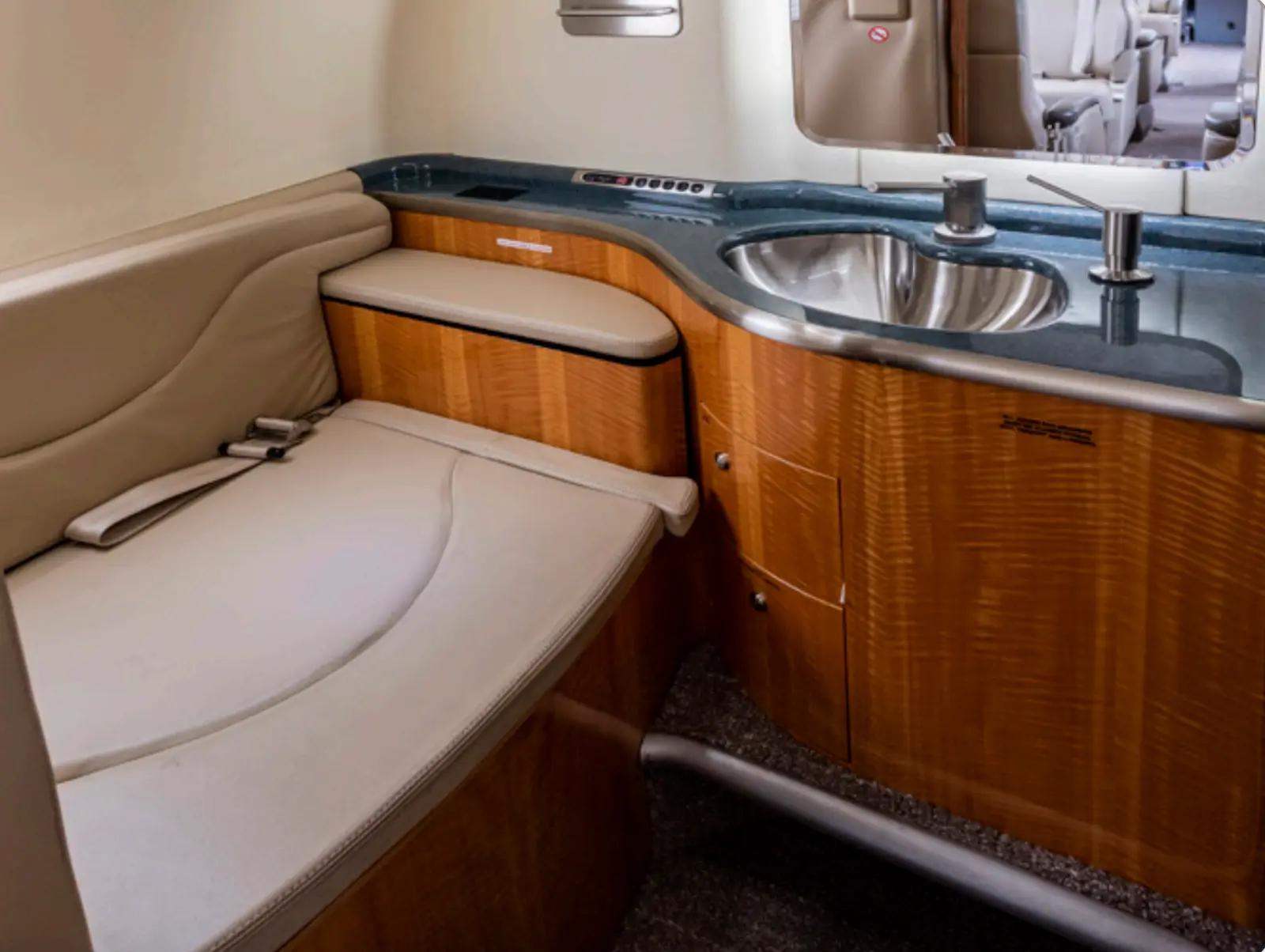 Bombardier Learjet 45XR N450FC operated by JetRight photo 4