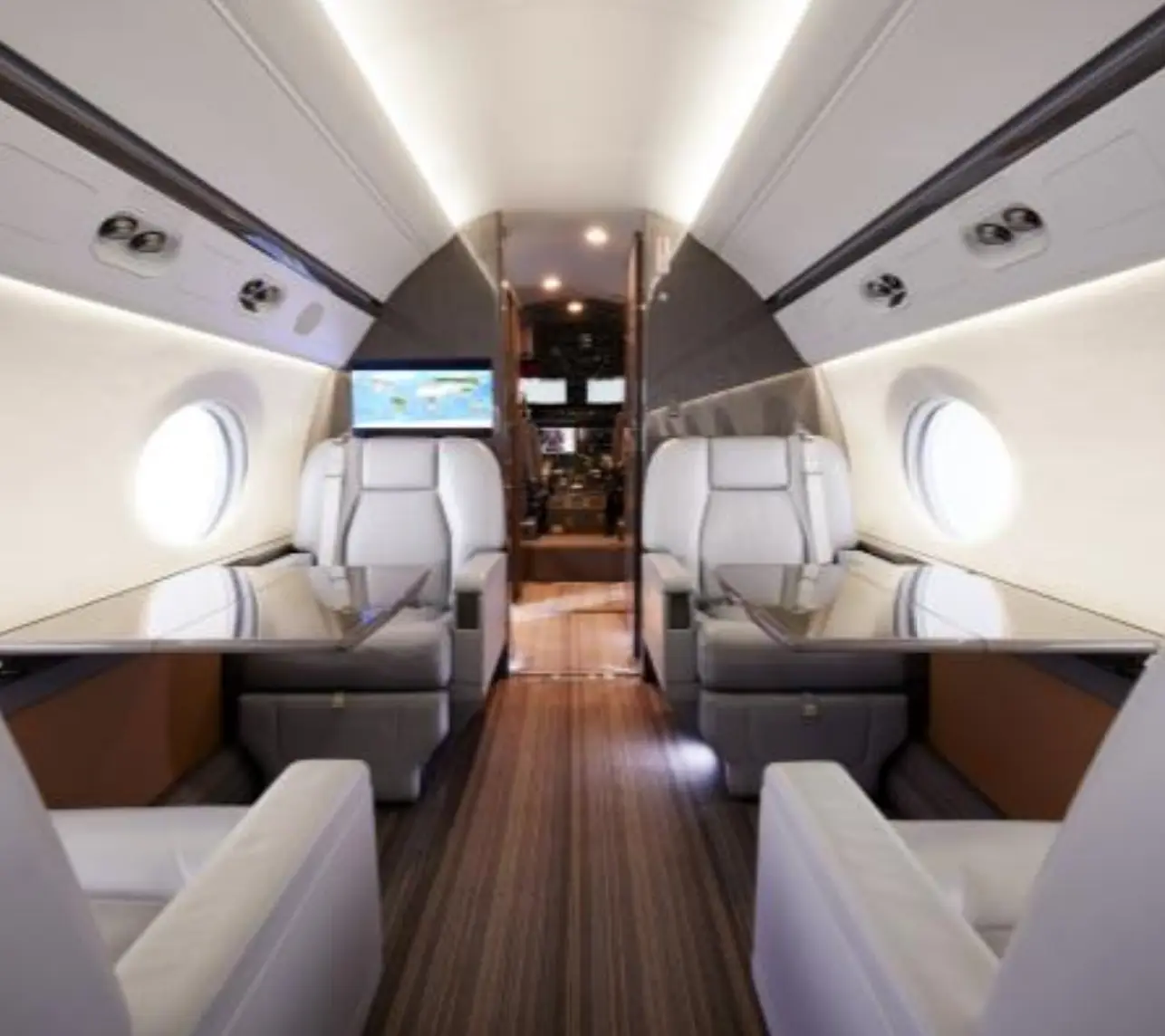 Gulfstream G450 N450JS operated by Jet Aviation photo 2