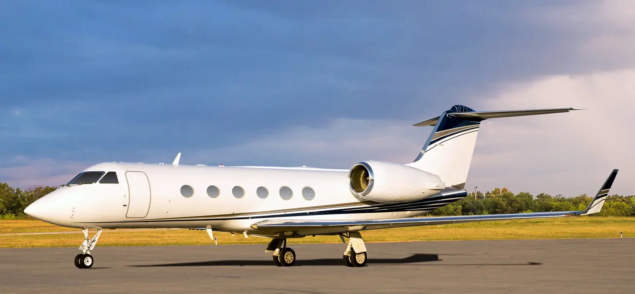Gulfstream IV-SP N450WG operated by Stebbins Aviation Inc. photo 2