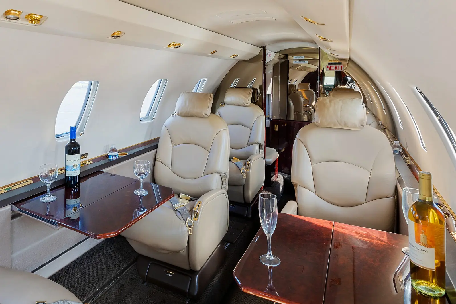 Cessna Citation Excel N452M operated by Ventura Air Services photo 5