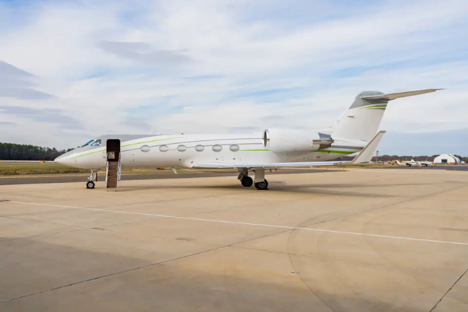 Gulfstream IV-SP N455WG operated by Fly Alliance, exterior