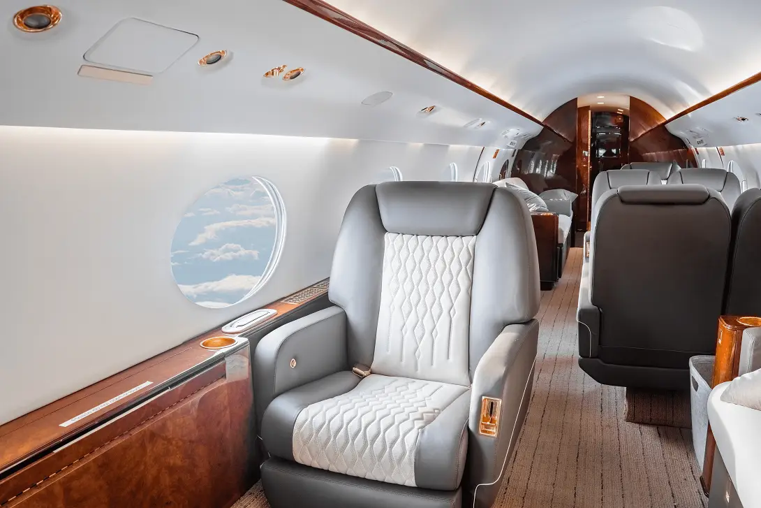 Gulfstream IV-SP N455WG operated by Fly Alliance photo 6