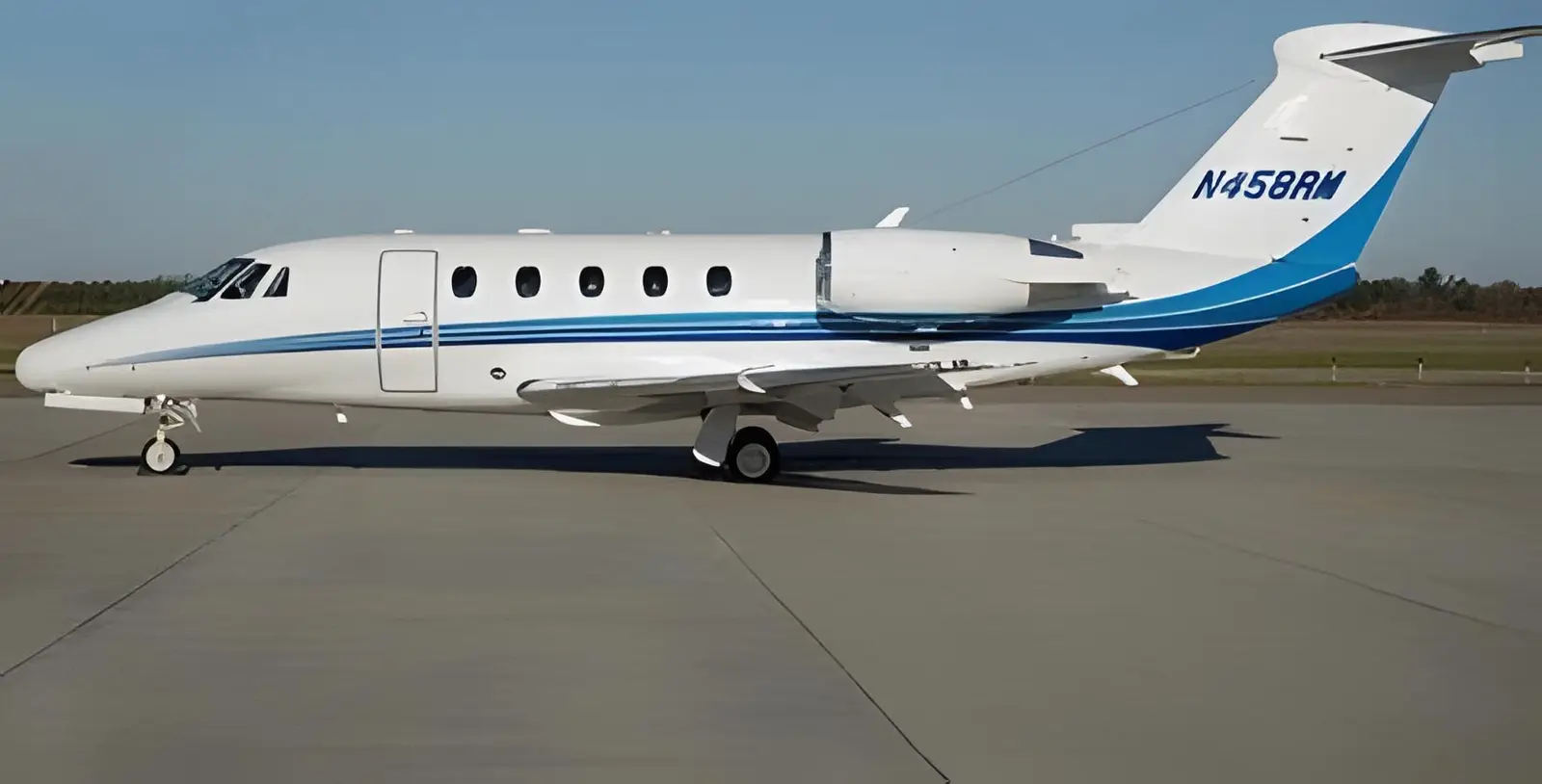 Cessna Citation VII N458RM operated by Heartland Aviation, exterior