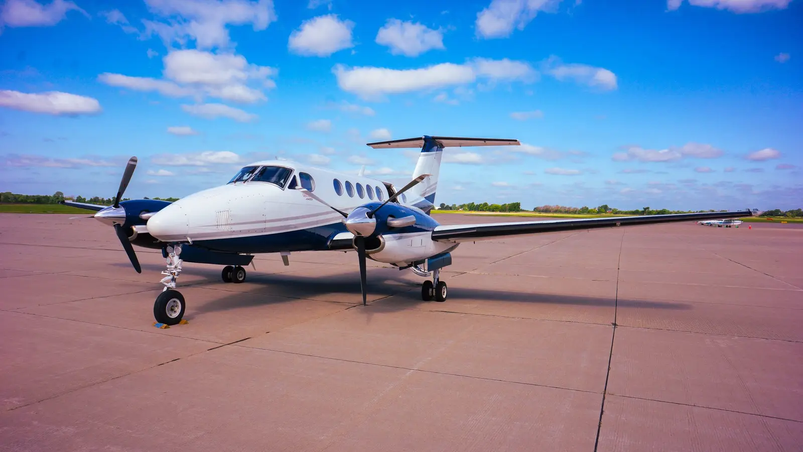 Beechcraft King Air B200 N459MA operated by Maxair LLC, exterior