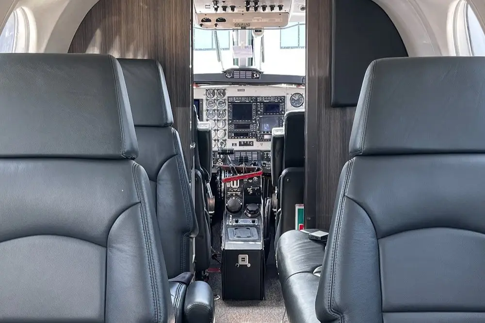 Beechcraft King Air B200 N459MA operated by Maxair LLC photo 5