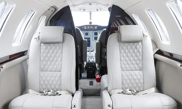 Cessna Citation CJ3 N463V operated by Priester Aviation photo 3