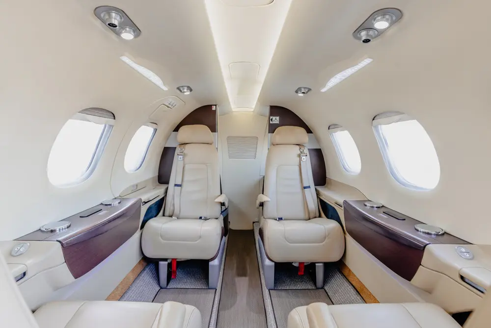 Embraer Phenom 100 N465W operated by QuikCharter photo 4