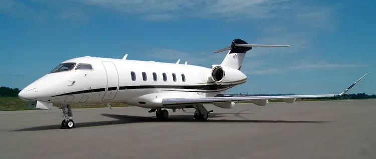 Bombardier Challenger 350 N468CE operated by L.J. Aviation, exterior
