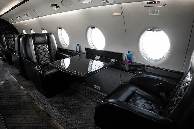 Gulfstream G200 N468JJ operated by Elite Air, Inc., KDPA photo 3