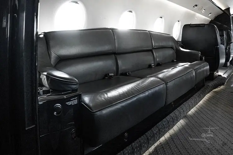 Gulfstream G200 N468JJ operated by Elite Air, Inc., KDPA photo 5
