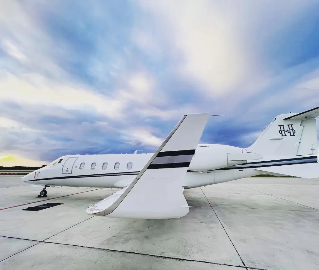Bombardier Learjet 60 N470MD operated by Hera Flight, LLC photo 4